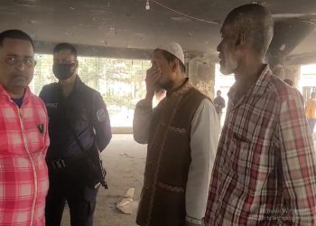 ছবি: সাভার থানার কাছে অবস্থিত পরিত্যাক্ত কমিউনিটি সেন্টার