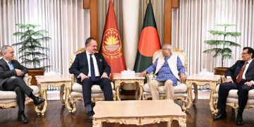 ছবি: প্রধান উপদেষ্টার সঙ্গে বাংলাদেশে সদ্য নিযুক্ত মার্কিন রাষ্ট্রদূত ব্রেন্ট ক্রিস্টেনসেনের সৌজন্য সাক্ষাৎ