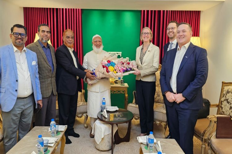 জামায়াতের আমিরের সঙ্গে বৃটিশ হাইকমিশনারের সৌজন্য সাক্ষাৎ