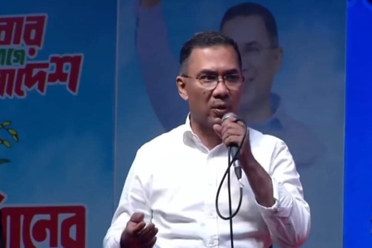 ছবি: নওগাঁর এটিম মাঠে নির্বাচনী জনসভায় তারেক রহমান।