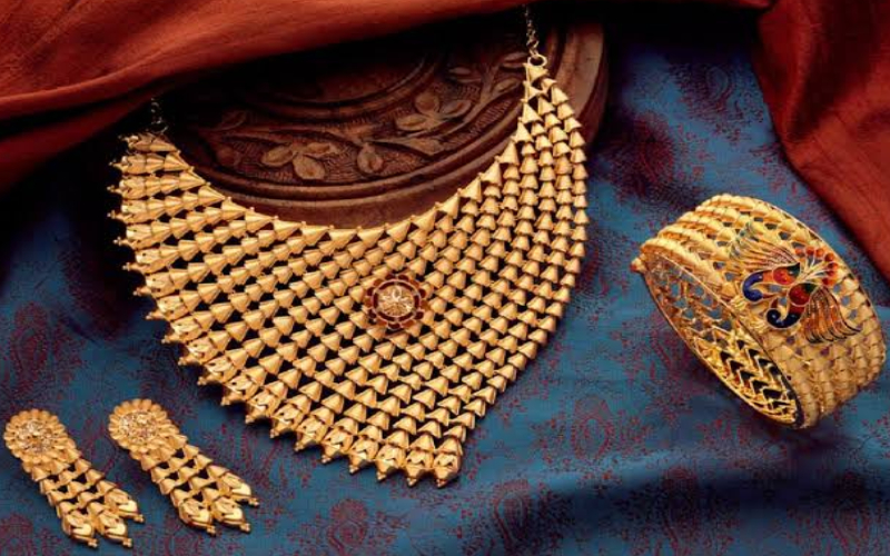 বিশ্ববাজারে স্বর্ণ ও রুপার দামে রেকর্ড