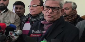 ছবি: ঠাকুরগাঁওয়ে বিএনপি মহাসচিব মির্জা ফখরুল ইসলাম আলমগীর