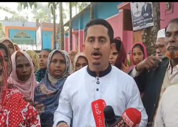 ছবি: পঞ্চগড়-১ আসনে নির্বাচনী প্রচারণা ও উঠান বৈঠক করেন এনসিপির উত্তরাঞ্চলের মুখ্য সংগঠক ও ১১ দলীয় জোটের শাপলা কলির প্রার্থী সারজিস আলম।