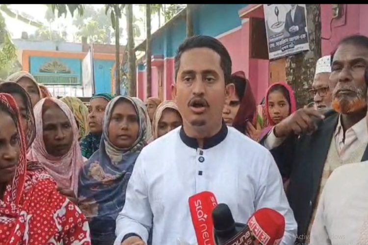 ছবি: পঞ্চগড়-১ আসনে নির্বাচনী প্রচারণা ও উঠান বৈঠক করেন এনসিপির উত্তরাঞ্চলের মুখ্য সংগঠক ও ১১ দলীয় জোটের শাপলা কলির প্রার্থী সারজিস আলম।