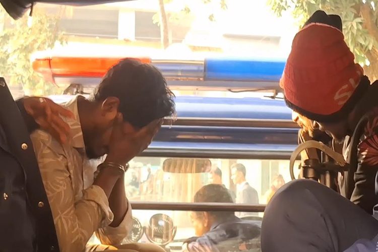 কলেজছাত্রীকে ধর্ষণের ঘটনায় জড়িত তিনজন আটক। ছবি: প্রতিনিধি