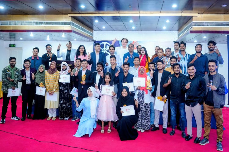 ‘ক্যামেরার গাঁথি: শান্তির গল্প ২০২৫’-এর প্রিমিয়ার শো, সার্টিফিকেট ও অ্যাওয়ার্ড প্রদান