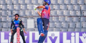 ৬ চার ও ৪ ছক্কায় ৪২ বলে ৭৬ রানের ইনিংস খেলে ম্যাচসেরা হয়েছেন নাজমুল হোসেন শান্ত। ছবি: বিসবি