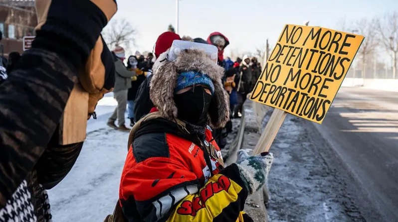 অভিবাসন অভিযানের প্রতিবাদে মিনেসোটায় শত শত ব্যবসা প্রতিষ্ঠান বন্ধ