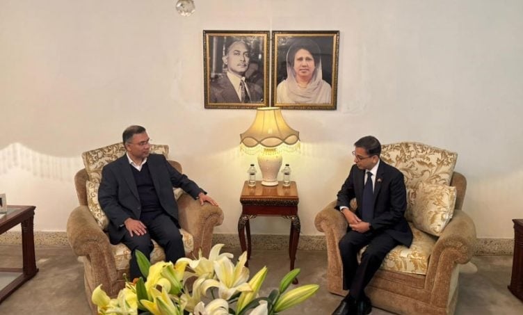 তারেক রহমানের সঙ্গে ভারতীয় হাইকমিশনারের সৌজন্য সাক্ষাৎ