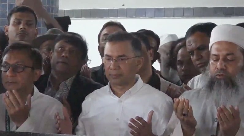 সিলেটে হযরত শাহজালালের মাজার জিয়ারত করলেন তারেক রহমান