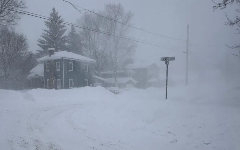 যুক্তরাষ্ট্রে প্রবল শীতকালীন ঝড়, ৮ হাজারের বেশি ফ্লাইট বাতিল