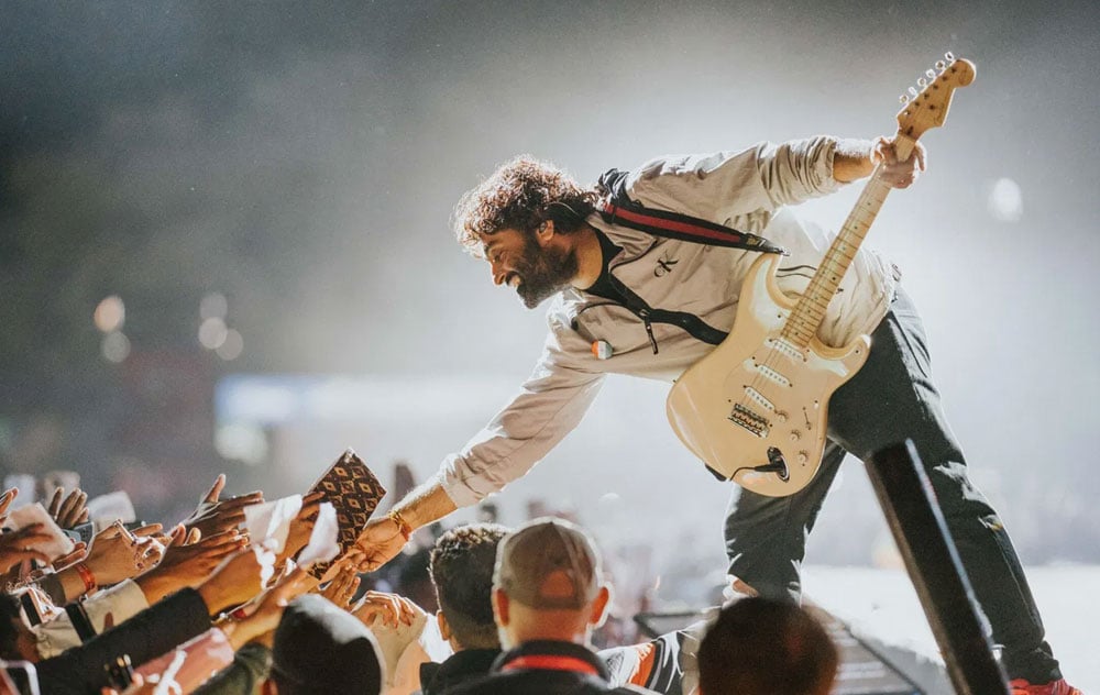 ক্যারিয়ারে শীর্ষে থেকেও কেন গান ছাড়লেন অরিজিৎ?