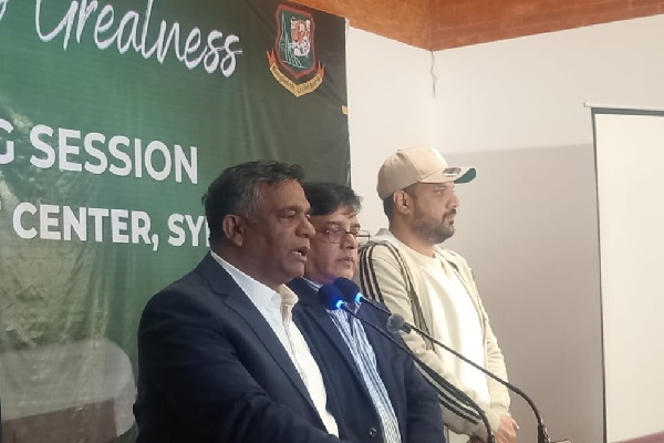 বিসিসিআইয়ের চাপে মোস্তাফিজকে ছেড়েছে কেকেআর, যা বলছে বিসিবি