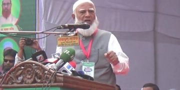 গাইবান্ধার পলাশবাড়ী এসএম সরকারি উচ্চ বিদ্যালয় মাঠে ১০ দলীয় নির্বাচনী জনসভায় জামায়াত আমির ডা. শফিকুর রহমান। ছবি: প্রতিনিধি