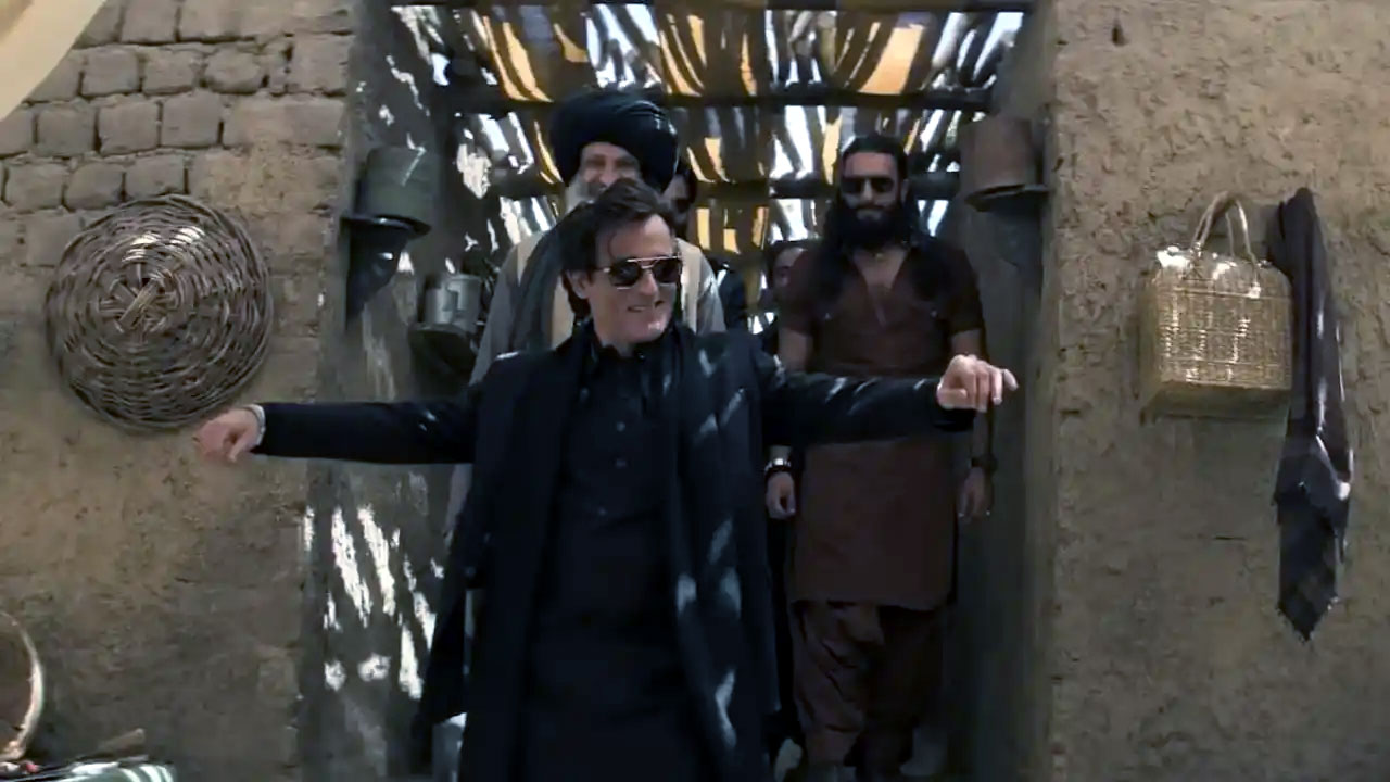 নেটফ্লিক্সে মুক্তির দিনেই প্রশ্নের মুখে ‘ধুরন্ধর’