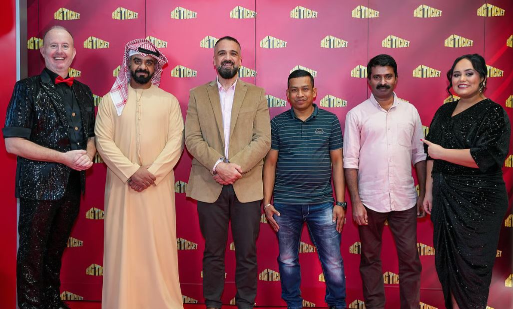 দুবাইয়ের বিগ টিকিটে প্রায় ৫ লাখ টাকা জিতলেন বাংলাদেশি বাবুর্চি