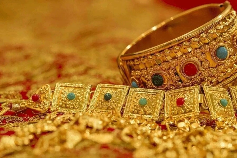 দেশের বাজারে স্বর্ণের দামে আবারও বড় পতন, ভরিতে কমেছে প্রায় ১৬ হাজার টাকা
