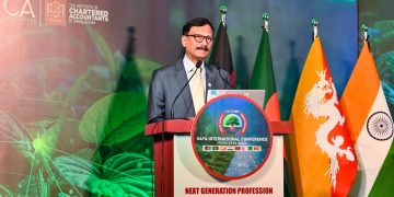 পররাষ্ট্র উপদেষ্টা মো. তৌহিদ হোসেন শনিবার রাজধানীর একটি হোটেলে সাউথ এশিয়ান ফেডারেশন অব অ্যাকাউন্ট্যান্টস (সাফা) আয়োজিত আন্তর্জাতিক সম্মেলনের উদ্বোধনী অনুষ্ঠানে বক্তব্য দেন। ছবি : পররাষ্ট্র মন্ত্রণালয়