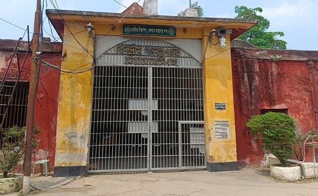 জামিন ছাড়াই হত্যা মামলার তিন আসামিকে ছেড়ে দিল কারা কর্তৃপক্ষ