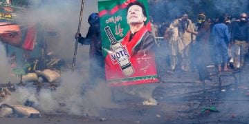 পাকিস্তানে সহিংসতা উস্কে দেওয়ার অভিযোগে সাংবাদিক-ইউটিউবার-সাবেক সেনাসদস্যের যাবজ্জীবন