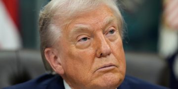 যুক্তরাষ্ট্রের প্রেসিডেন্ট ডোনাল্ড ট্রাম্প