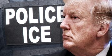 US President Donald Trump discusses immigration during a meeting of the Cabinet in the Cabinet Room of the White House, in Washington, DC, on June 21, 2018. (Photo by Olivier Douliery / AFP)        (Photo credit should read OLIVIER DOULIERY/AFP/Getty Images)