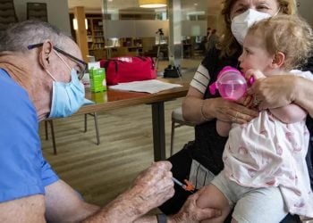 যুক্তরাষ্ট্রের রোগ নিয়ন্ত্রণ ও প্রতিরোধ কেন্দ্র (সিডিসি) টিকাদান সুপারিশ কমাল। ছবি: সংগৃহীত