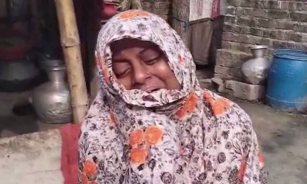 হেলমেট না পরায় যৌথবাহিনীর মারপিটে যুবকের মৃত্যুর অভিযোগ