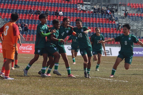 ভারতকে হারিয়ে ফাইনালের পথে আরও এগোলো বাংলাদেশ