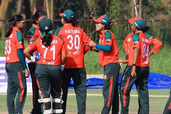 পাকিস্তানকে গুঁড়িয়ে ফাইনালে বাংলাদেশ