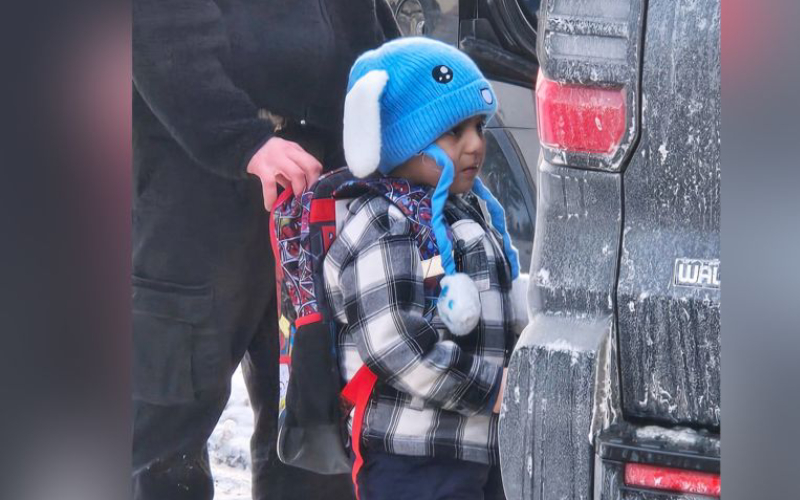 আইসিই হেফাজত থেকে ৫ বছরের শিশু ও বাবাকে মুক্তির নির্দেশ মার্কিন বিচারকের