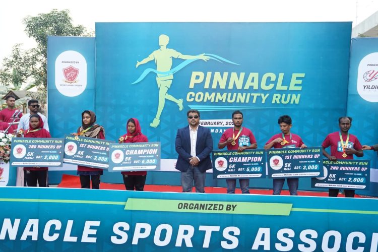 ছবি: উত্তরায় পিনাকল স্পোর্টসের উদ্যোগে ম্যারাথন অনুষ্ঠিত।