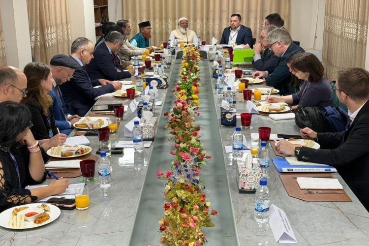 ছবি: বাংলাদেশ জামায়াতে ইসলামীর আমির ডা. শফিকুর রহমানের সঙ্গে ইইউ নির্বাচন পর্যবেক্ষণ মিশনের প্রধানের সৌজন্য সাক্ষাৎ।