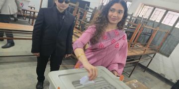 ছবি: ভোট দিয়েছেন ব্যারিস্টার জাইমা রহমান।