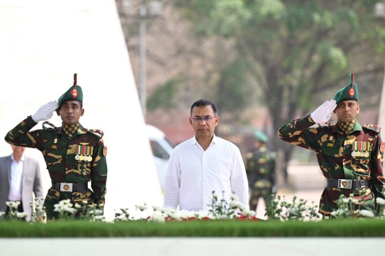 ছবি: শহীদ রাষ্ট্রপতি জিয়াউর রহমান ও বেগম জিয়ার কবর জিয়ারত করেছেন প্রধানমন্ত্রী ও মন্ত্রিপরিষদ সদস্যরা।