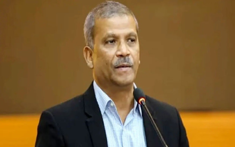 নতুন এমপিদের শপথ নিয়ে যা জানালেন আইন উপদেষ্টা