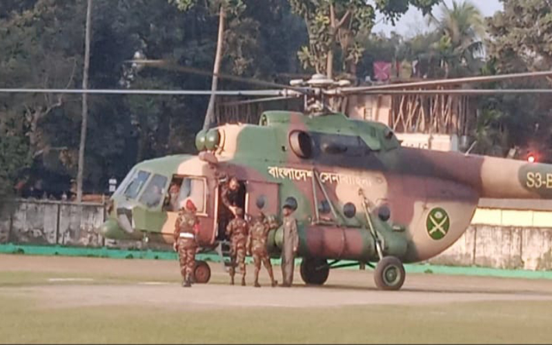 ঠাকুরগাঁওয়ে সেনাবাহিনীর বিশেষ কমান্ডো মহড়া অনুষ্ঠিত