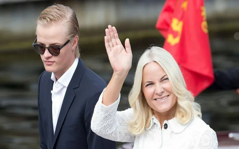 নরওয়ের ক্রাউন প্রিন্সেসের ছেলে বিচারের মুখোমুখি