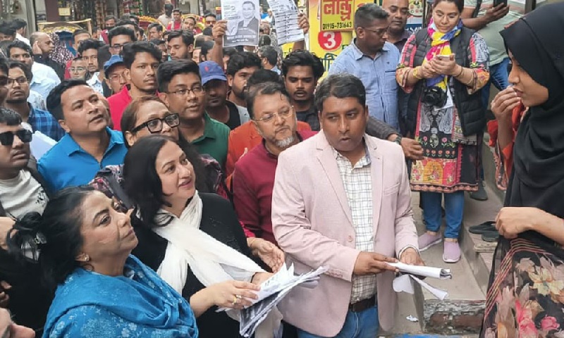 ঢাকা-১৭ আসনে তারেক রহমানের পক্ষে ভোট চাইলেন শর্মিলা রহমান