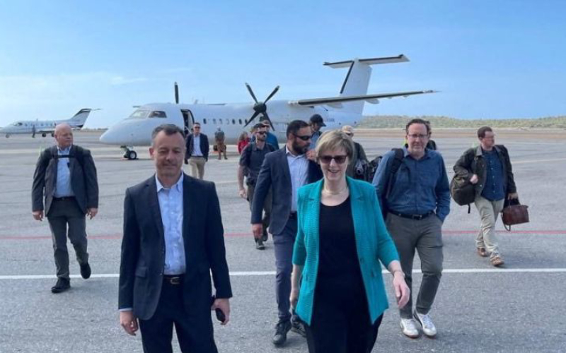 ভেনেজুয়েলায় কূটনৈতিক মিশন চালু করতে কারাকাসে পৌঁছেছেন মার্কিন দূত