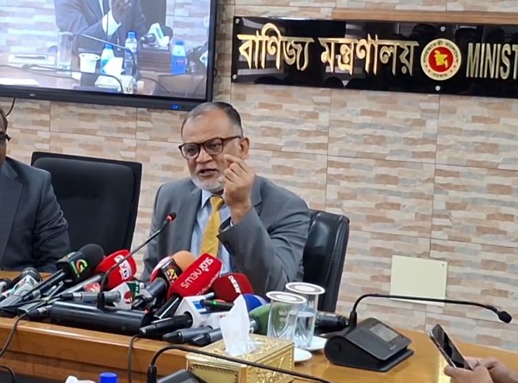 ৯০ শতাংশ পণ্য রপ্তানিতে ‘শূন্য শুল্ক’ সুবিধা দেবে যুক্তরাষ্ট্র: বাণিজ্য উপদেষ্টা