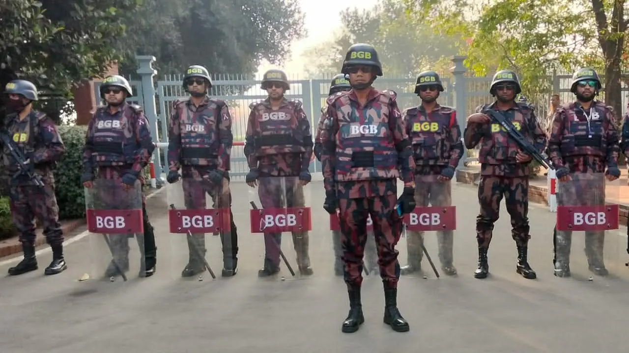 সংসদ এলাকায় ১২ প্লাটুন বিজিবি মোতায়েন