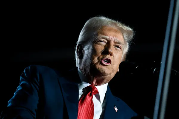 কাতারের গ্যাস স্থাপনায় হামলা করায় ইরানকে ট্রাম্পের ‘কঠোর হুমকি’