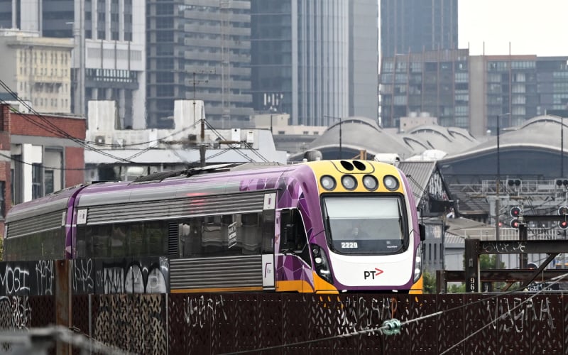 অস্ট্রেলিয়ায় জ্বালানির দাম বাড়ায় এপ্রিলজুড়ে বিনামূল্যে গণপরিবহন ঘোষণা