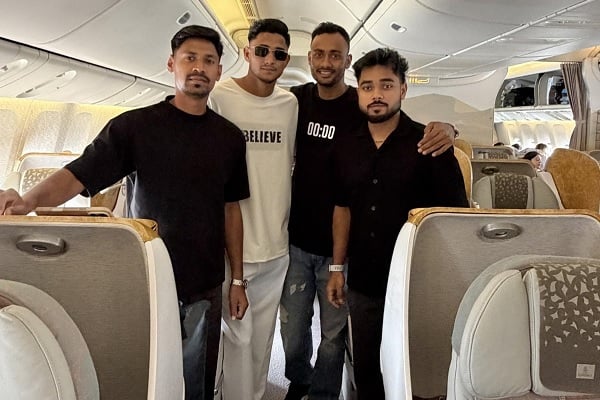 পাকিস্তান গেলেন মোস্তাফিজ-নাহিদ-শরিফুলরা