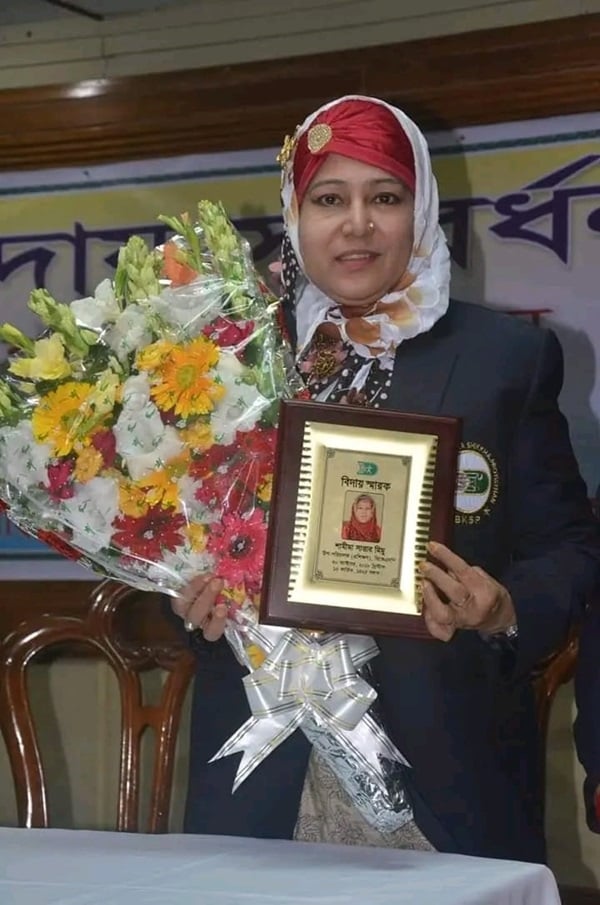 পিতার কবরের পাশে শেষ নিদ্রায় সাবেক অ্যাথলেট শামীমা সাত্তার মিমু