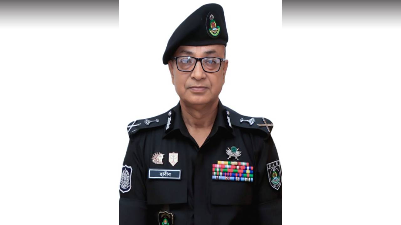 দায়িত্ব নিলেন র‌্যাবের নতুন মহাপরিচালক আহসান হাবীব পলাশ