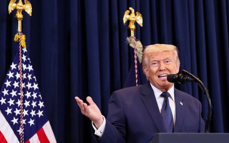 জ্বালানির দাম নিয়ন্ত্রণে কিছু দেশের ওপর নিষেধাজ্ঞা তুলে নেয়া হতে পারে: ট্রাম্প