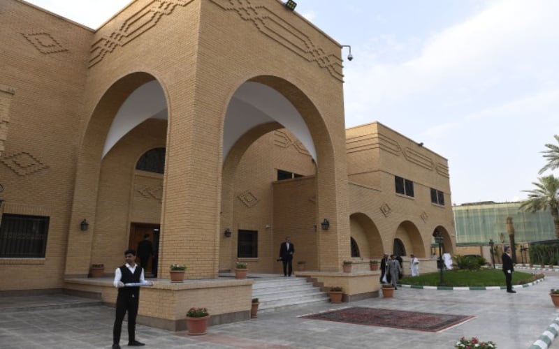 সৌদি আরব থেকে ইরানের দূতাবাসের চার কর্মীকে দেশ ছাড়ার নির্দেশ