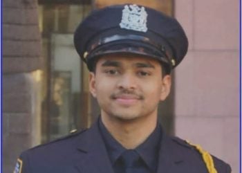 ছবি: যুক্তরাষ্ট্রের নিউইয়র্ক পুলিশ বিভাগে সম্মানজনক পদে নিযুক্ত মাহমুদুল হাসান সুপ্ত।